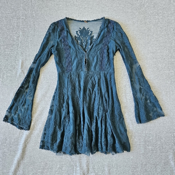 Free People Reign Over Me Red Lace Mini Fit &Flare Boho Festival Dress Size Smal - Picture 1 of 5